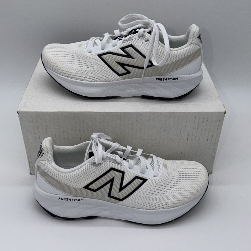 NEW New Balance Fresh Foam 520 v9 Women's 8.5 B White Black Running W520CW9